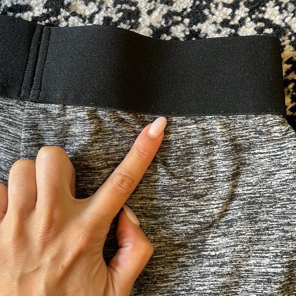 BOMBSHELL SPORTSWEAR BLACK HEATHER GREY THIGH HIGH LEGGINGS XS - Picture 8 of 9